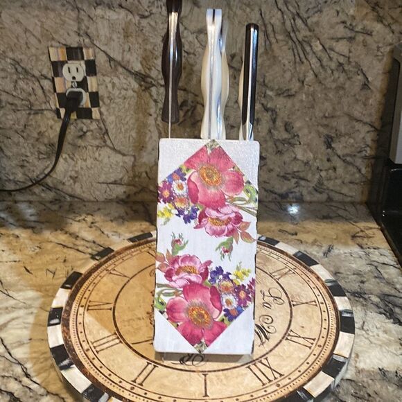 Solid Wood Hand Painted Knife Block - Picture 3 of 6